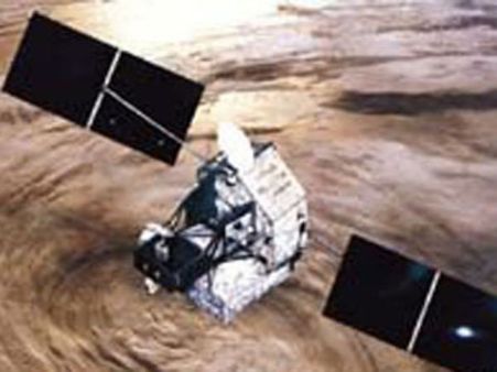 எரிபொருள் தீர்ந்ததால் வெடித்துச் சிதறும் நாசாவின் செயற்கைக் கோள்!