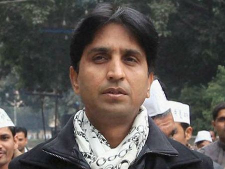 டெல்லி முதல்வர் பதவியுடன் விடிய விடிய பேரம் பேசிய பாஜக: 'ஆம் ஆத்மி' குமார் விஸ்வாஸ் திடுக் தகவல்!!