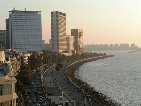 மும்பையில் திடீர் மின் தடை