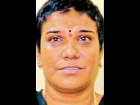 மசாஜ் சென்டரில் விபசாரம்: பிரபல பெண் தரகர் கைது- 4 இளம்பெண்கள் மீட்பு