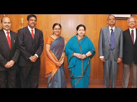 முதல்வரை சந்தித்த வேணுகோபால் எம்.பி: வாழ்த்து பெற்ற ஐ.ஏ.எஸ் அதிகாரிகள்