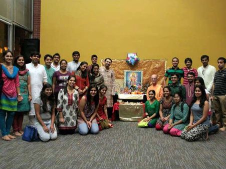 பூஜை, கொலுக்கட்டை, விருந்து: லாஸ் ஏஞ்சல்ஸில் விநாயகர் சதுர்த்தி கொண்டாடிய இந்திய மாணவர்கள்