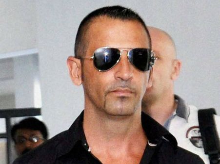 உடல்நலம் பாதிக்கப்பட்ட இத்தாலி கடற்படை வீரர் தாய்நாடு செல்ல அனுமதி