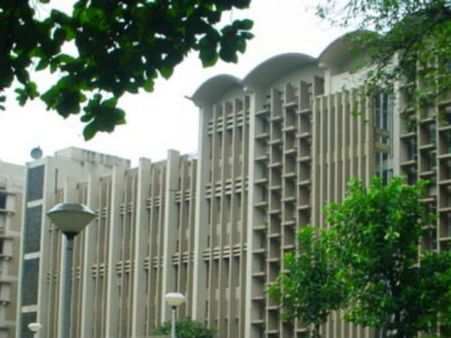 உலகின் சிறந்த கல்வி நிறுவங்கள்: 200க்கு மேல் தள்ளப்பட்ட இந்தியா ஐஐடிக்கள்