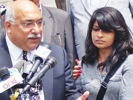 மிரட்டல் இ-மெயில் வழக்கு: இந்திய சிறுமிக்கு நியூயார்க் நகர நிர்வாகம் ரூ.1.36 கோடி நஷ்ட ஈடு