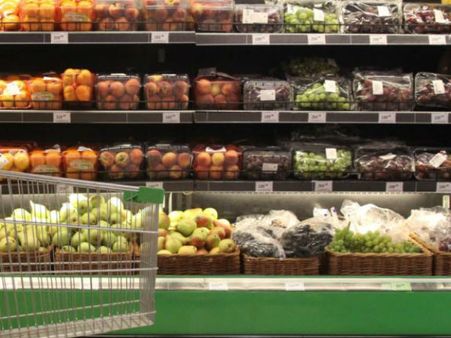 மேலை நாடுகளின் பொருளாதார தடைக்கு பதிலடி கொடுத்ததால் ரஷ்யாவில் உணவு பற்றாக்குறை!