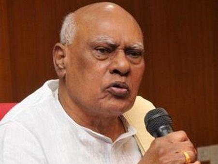 ஆளுநர் ரோசையாவுடன் உள்துறைச் செயலாளர், டிஜிபி அவசர ஆலோசனை