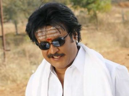 கண்ணா ட்ரெயின்ல பார்த்து பத்திரம்மா போ... ரயில்வே ஸ்டேஷனில் ‘ரஜினி’ குரல்!