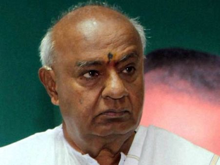 யாரையும் பார்க்க விரும்பாத ஜெயலலிதாவை சந்திக்க விரும்பும் தேவே கவுடா