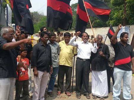 ஆர்.எஸ்.எஸ். தலைவர் பேச்சை தூர்தர்ஷன் ஒளிபரப்புவதா?: கோவையில் த.பெ.தி.க. முற்றுகைப் போராட்டம்!