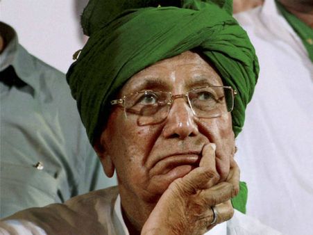 சி.பி.ஐ. மனு விசாரணைக்கு ஏற்பு: ஓம் பிரகாஷ் சவுதாலாவின் ஜாமீன் ரத்தாகிறது?