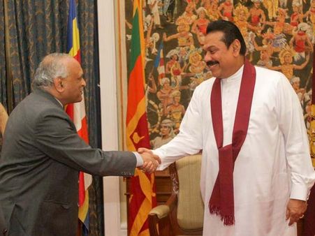 இலங்கையிடமிருந்து நிறைய கற்றுக்கொள்ளலாம்: ராஜபக்ஷேவிடம் சொன்ன இந்திய பாதுகாப்பு செயலர்