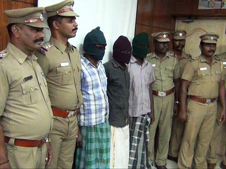 விழுப்புரம்: பெண்களை பாலியல் பலாத்காரம் செய்து கொடூரமாக கொன்ற மூவர் கைது