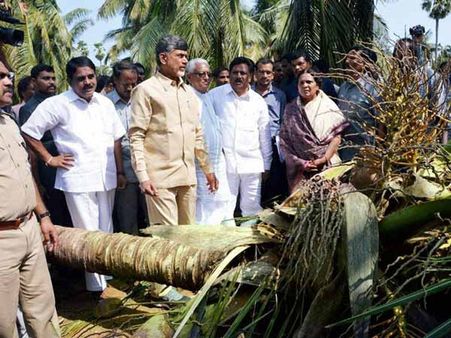 ஆந்திரத்தில் புயலால் ரூ.70,000 கோடி சேதம்: சந்திரபாபு நாயுடு