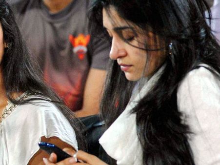 மாநிலம் விட்டு மாநிலம் மாறினாலும் ஒரே நம்பர்- செல்போன் நிறுவனங்களின் புதிய வசதி!