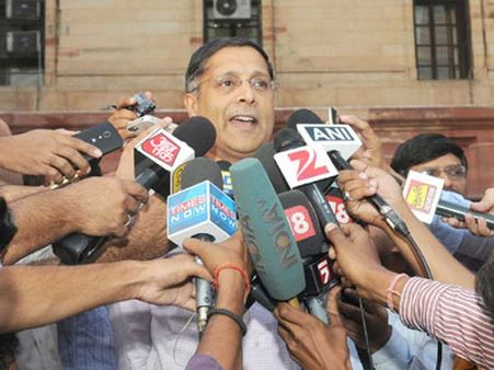 தலைமை பொருளாதார ஆலோசகராக பதவியேற்றார் அரவிந்த் சுப்ரமணியன்