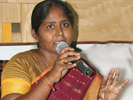 வீரப்பனுக்கு நினைவு மண்டபம்.. கட்டுகிறார் முத்துலட்சுமி