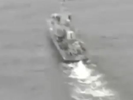 சுவீடன் கடலில் சுற்றித்திரிந்த மர்ம “நீர்மூழ்கிக் கப்பல்” – தேடுதல் வேட்டையில் கடற்படை!