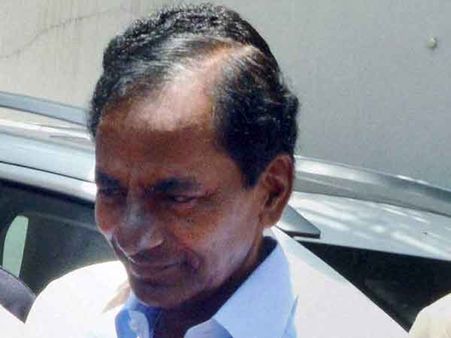 மின்சாரம் தராமல் ஏமாற்றுவதா? சந்திரபாபு நாயுடு மீது வழக்கு தொடருவேன்: சந்திரசேகர ராவ்