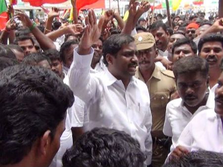 அப்பாவி மீனவர்களுக்கு தூக்குதண்டனை... இந்திய அரசு தலையிட வேல்முருகன் கோரிக்கை