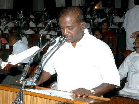 காங். தலைமைக்கு எதிராக மேலும் ஒரு வாசன் ஆதரவாளர் விலகல்- கோவை தங்கம் ராஜினாமா!