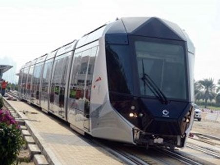 துபாயில் நவீன முறையில் “டிராம்” வண்டிகள் – நவம்பர் 11 முதல் இயக்கம்!