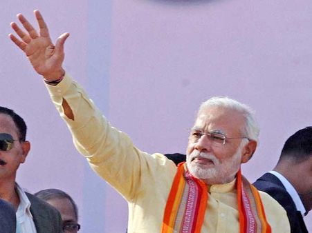 வாரணாசி தொகுதிக்கு முதல் முறையாக பயணம்... ஜெயபூர் கிராமத்தை தத்தெடுத்தார் மோடி