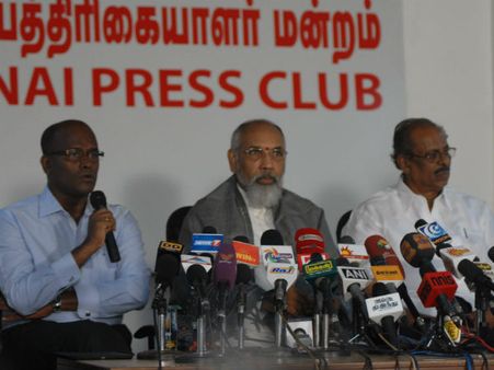 ஒற்றையாட்சியில் தமிழர் பிரச்சனைக்கு தீர்வு கிடைக்காது: இலங்கை வட மாகாண முதல்வர் விக்னேஸ்வரன்