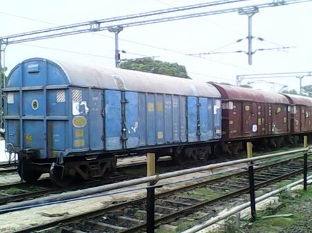 நெல்லை வந்தது 2,330 மெட்ரிக் டன் யூரியா உரம்: விவசாயிகள் மகிழ்ச்சி