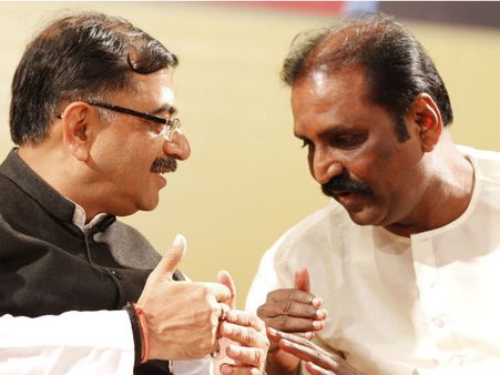 வடக்கே இருந்து தென்றலாய் வந்தவர் தருண் விஜய் - கவிஞர் வைரமுத்து