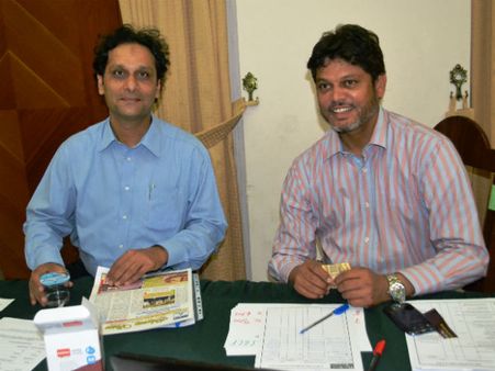 துபாயில் நடந்த உணர்வாய் உன்னை பயிற்சி முகாம்