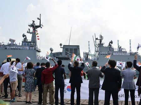 சென்னை வந்த கொரிய கப்பல்கள்: இந்தியா – தென் கொரியா கூட்டு பயிற்சி