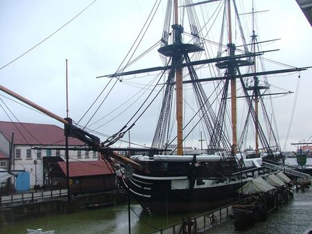 திருகோணமலை துறைமுகத்தை சீனாவுக்கு தாரைவார்க்கிறது இலங்கை: இரா. சம்பந்தன் பகீர் தகவல்