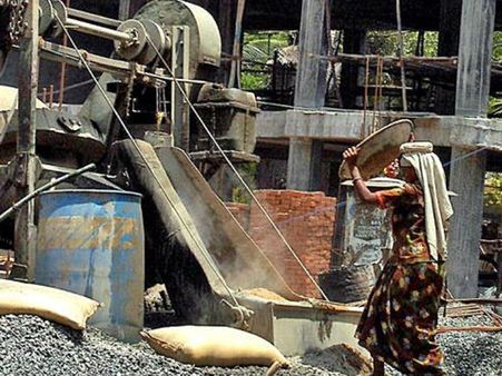 இந்தியாவில்தான் “நவீன அடிமைகள்” அதிகம்- குளோபல் ஸ்லேவரி இண்டெக்ஸ் ஆய்வில் தகவல்!