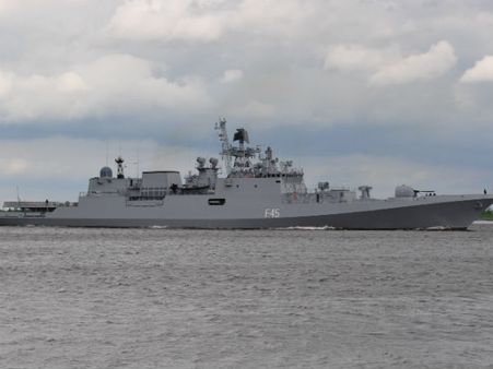 மொசாம்பிக் நாட்டு துறை முகத்தில் இந்திய கப்பல் நிலை நிறுத்தம்