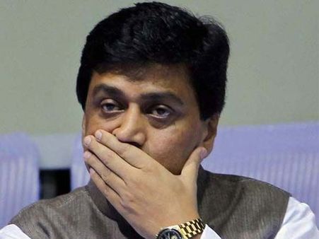 ஆதர்ஷ் முறைகேடு வழக்கில் அசோக் சவானை விடுவிக்க மும்பை உயர்நீதிமன்றம் நீதிமன்றம் மறுப்பு!