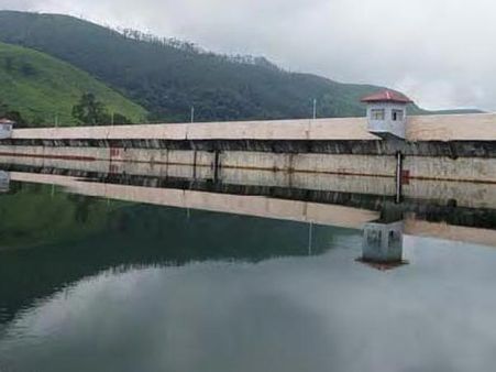 முல்லைப் பெரியாறில் அத்துமீறும் மலையாளிகளே எச்சரிக்கை..