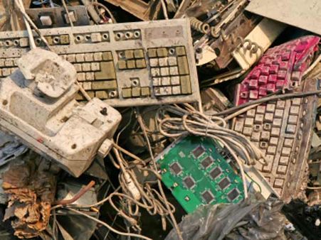 'இ-வேஸ்ட்'களால் குழந்தைகளுக்கு மூளை வளர்ச்சிக் குறைபாடு, புற்றுநோய்