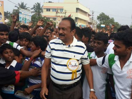 நேற்று தஞ்சையில் காவிரிக்காக போராட்டம்.. இன்று கோவையில் மது ஒழிப்பு கோரி மராத்தான்.. வைகோ!