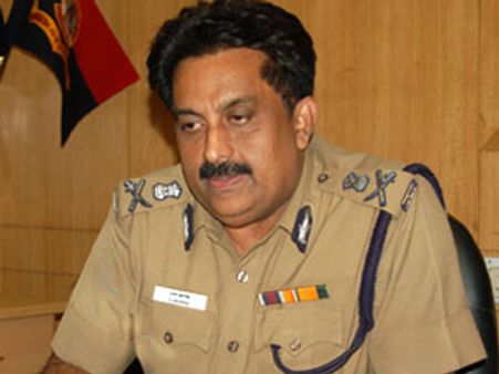 குடும்பத்தில் நடக்கும் கொலைகளை நாங்க எப்படி தடுக்க முடியும்?: கேட்பது போலீஸ் கமிஷனர் ஜார்ஜ்