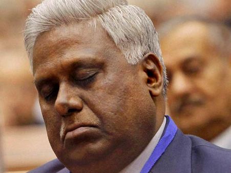 உள்நாட்டு பாதுகாப்பு பற்றி ராஜ்நாத் சிங் பேச.. குறட்டை விட்டு தூங்கிய சிபிஐ இயக்குநர்!!