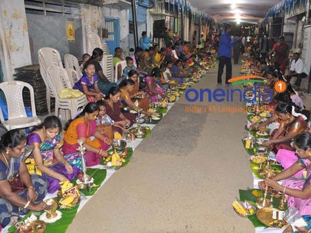 கார்த்திகை தீபத்திருவிழாவில் கோவில்களில் அதிமுகவினரின் “அம்மா” தீபங்களின் கொண்டாட்டம்