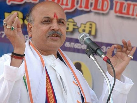 இந்துக்களின் மானம் காக்க அயோத்தியில் ராமர் கோவில் கட்டப்பட வேண்டும்: தொகாடியா