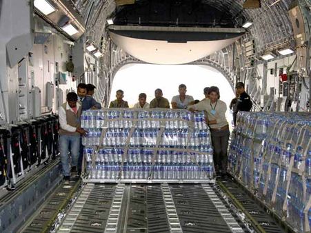 மாலத்தீவு மக்களுக்கு குடிநீர்- இந்தியாவுக்கு போட்டியாக களமிறங்கிய சீனா!!