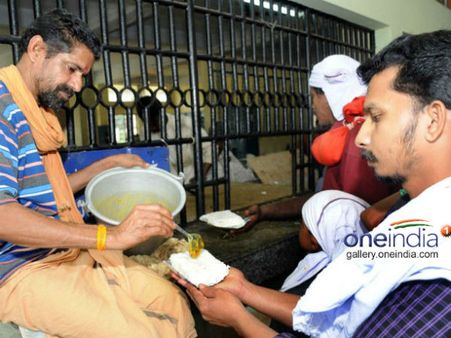 ஐய்யப்பன் கோவில் அன்னதான முறைகேடு வதந்திகளை நம்பாதீர்கள் – தேவசம் போர்டு அமைச்சர்