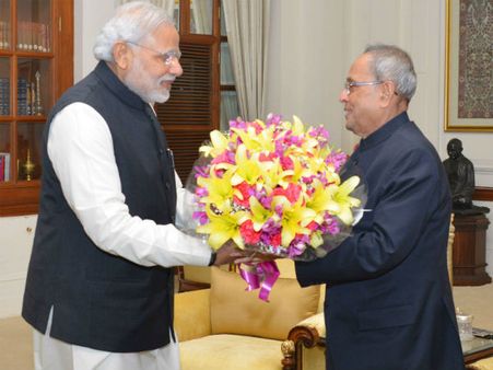 ஜனாதிபதியாக பிரணாப் கிடைத்தது மிகப் பெரிய கவுரவம்- பிறந்த நாள் வாழ்த்தில் மோடி புகழாரம்!!