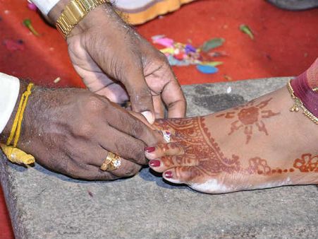 ராமநாதபுரத்தில் இரண்டு குழந்தைத் திருமணங்கள்: தடுத்து நிறுத்திய அதிகாரிகள்