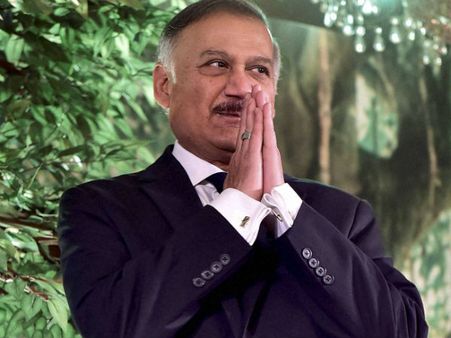 ஸ்பெக்ட்ரம் ஊழல் வழக்கை நடத்த சி.பி.ஐ. புதிய இயக்குனருக்கு உச்சநீதிமன்றம் அனுமதி