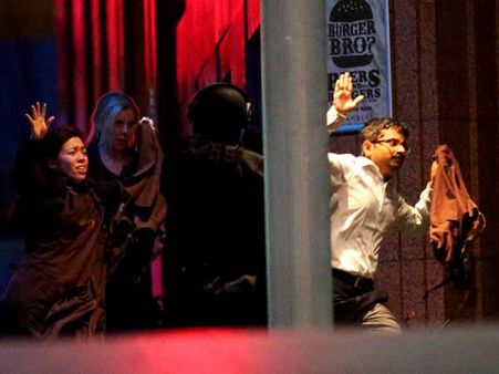 தலையங்கம்: நெருப்பின் காயத்தை நெருஞ்சி முள் நீக்காது!