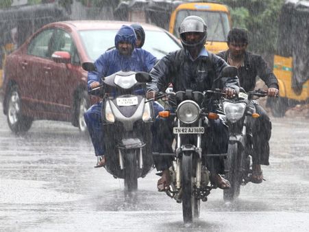 வங்கக்கடலில் புதிய காற்றழுத்தம்… சென்னையில் திடீரென கொட்டிய மழை…